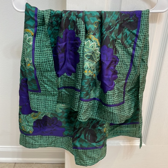 CHRISTIAN DIOR 100% silk square scarf greens/blues/purple/paisley/b+w+swirlydoos - Picture 2 of 15